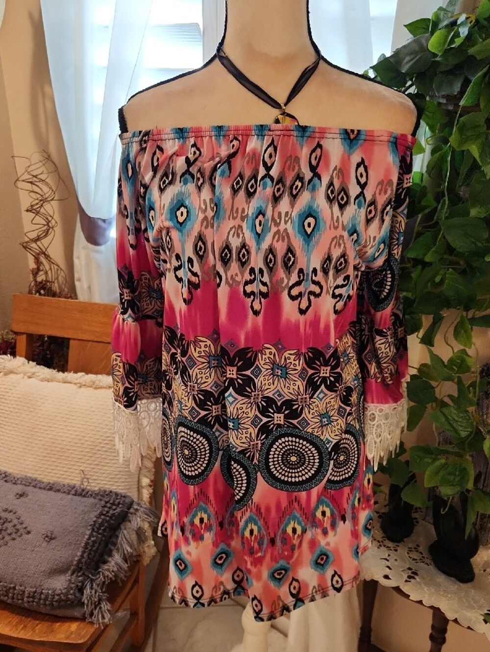 WinWin Pink & Blue Boho Off-Shoulder Lace Sleeve Tunic - Picture 2 of 8